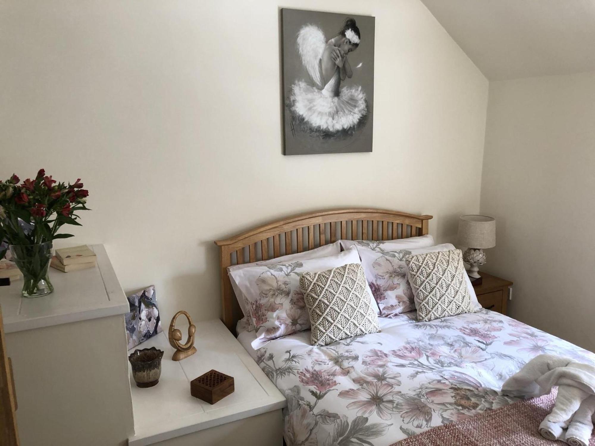 Bramble Cottage With Free Parking Бриджнорс Экстерьер фото