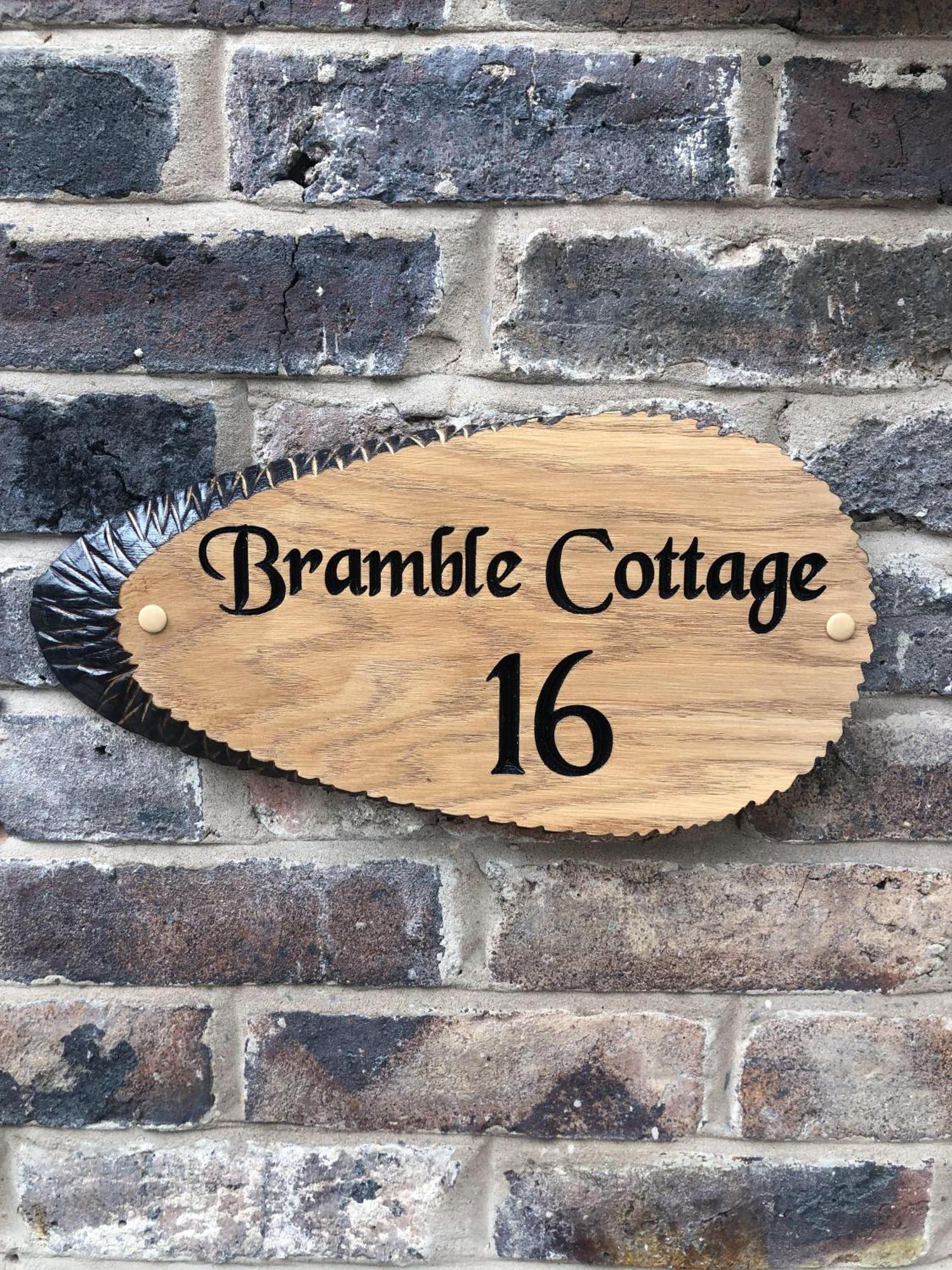 Bramble Cottage With Free Parking Бриджнорс Экстерьер фото